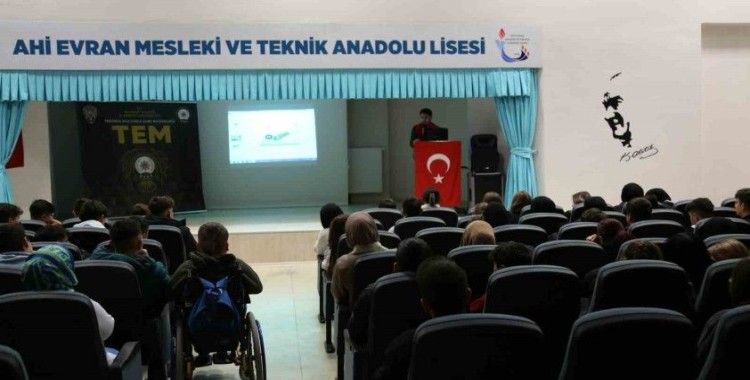 Bayburt’ta öğrenciler terör konusunda bilgilendirildi
