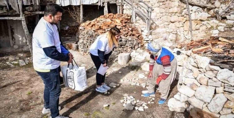 Mersin’de ’Un Katkısı Projesi’ kapsamında destekler sürüyor
