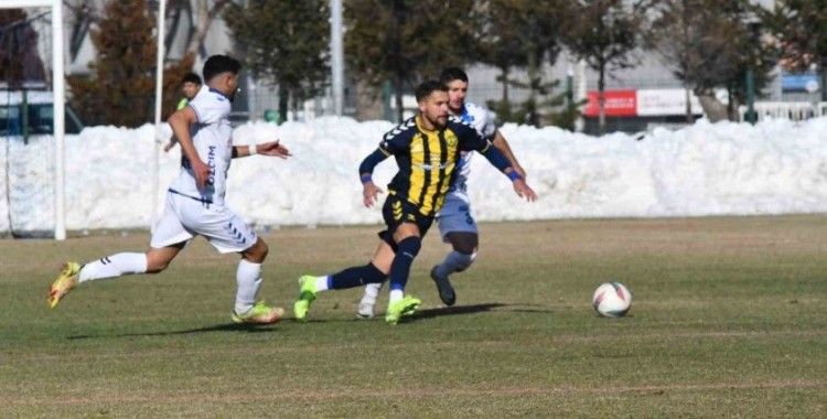 Erciyes 38 FK: 2 - Ağrı 1970 SK: 5
