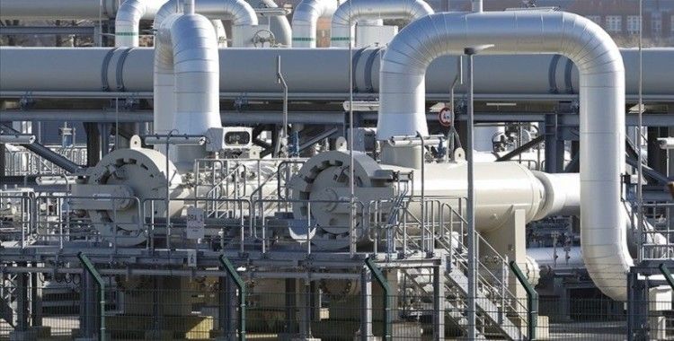 Rusya'dan Çin'e doğal gaz taşıyan boru hattı faaliyete geçti