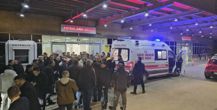 Tokat Belediye Başkanı Yazıcıoğlu zincirleme trafik kazasında yaralandı