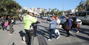 Mersin’de vatandaşlar trafik konusunda bilgilendiriliyor
