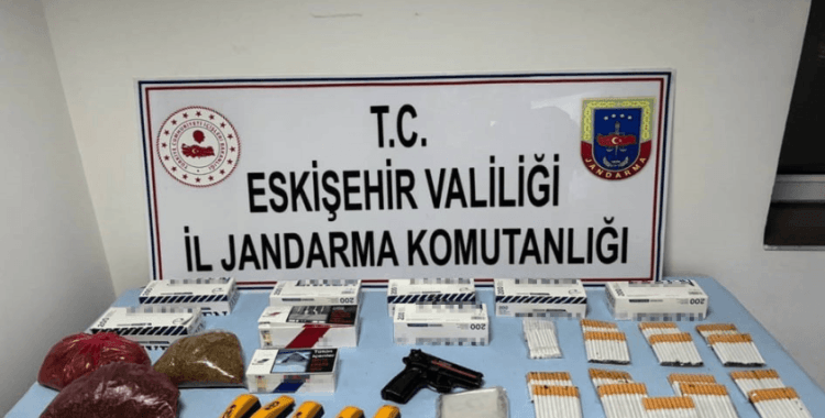 Kaçak sigara satmak için müşteri arayan şüpheli yakalandı