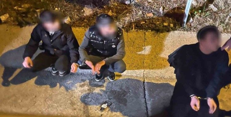 Aydın’da 23 düzensiz göçmen, 3 organizatör yakalandı
