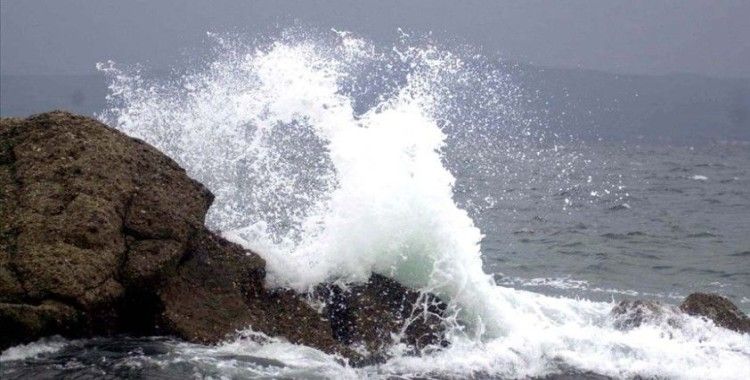 Meteorolojiden Doğu Karadeniz için fırtına uyarısı