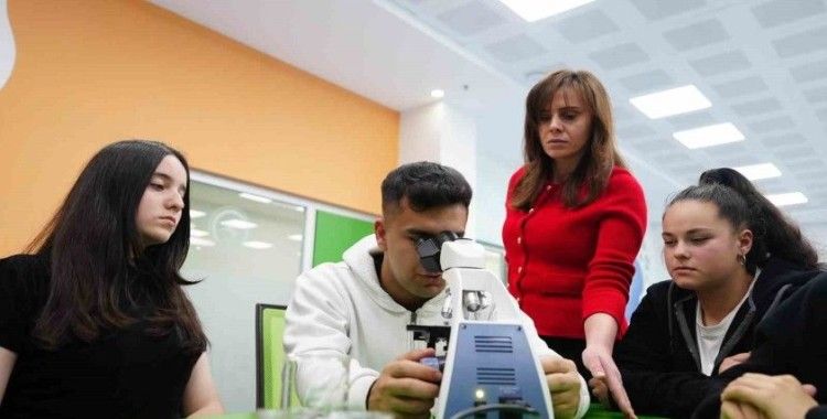 Düzce bilim merkezi, Bolu’dan gelen öğrencileri ağırladı
