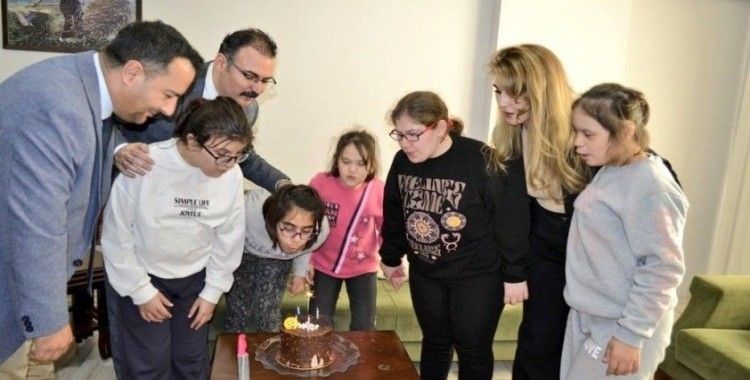 Kaymakam Ateş, Kız Umut Evi’nde özel çocuklarla bir araya geldi
