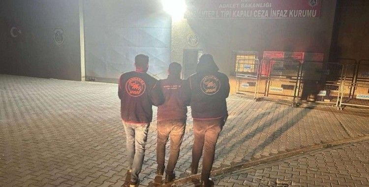 Kesinleşmiş 10 yıl cezası bulunan firari şahıs yakalandı
