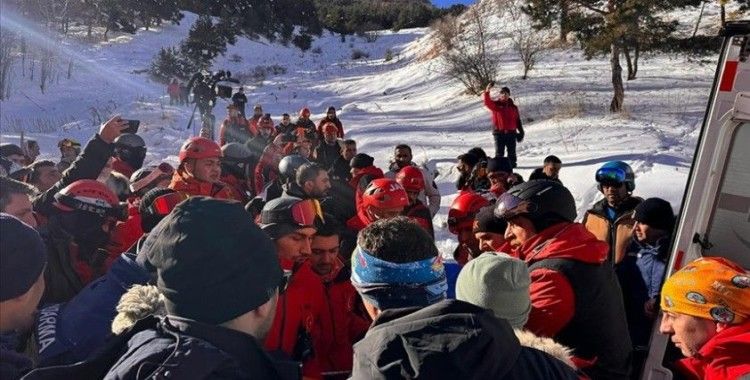 Erzurum'da Palandöken Dağı'nda sporcuların üzerine çığ düştü