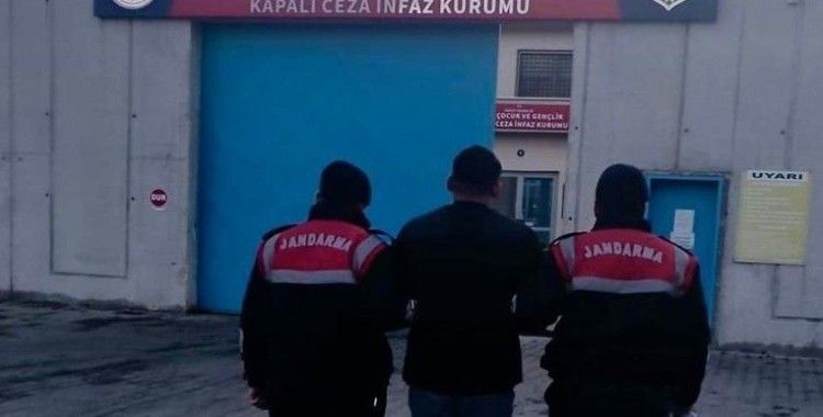 Manisa’da 22 yıl hapis cezası ile aranan 17 yaşındaki genç tutuklandı
