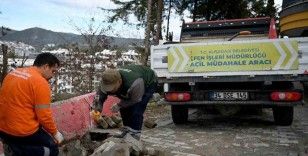 Kuşadası Belediyesi Acil Müdahale Birimi sorunları çözüme kavuşturuyor
