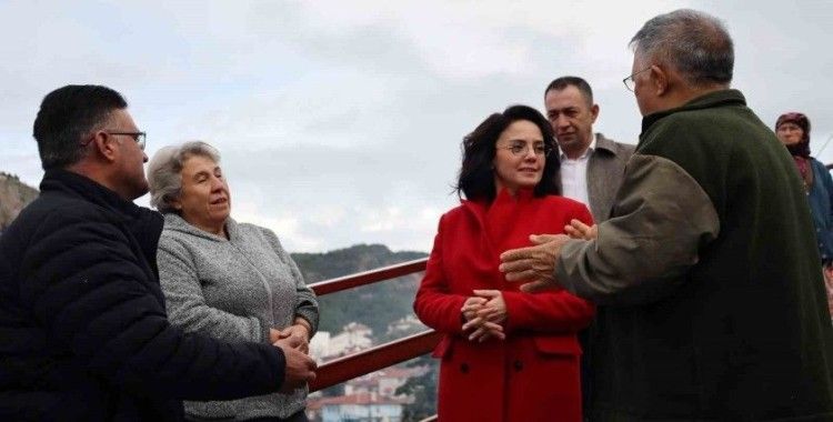 Menteşe ekipleri aşırı yağışta 50 personel 7 iş makinası ile sahadaydı
