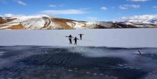 Soğuk hava göletleri dondurdu
