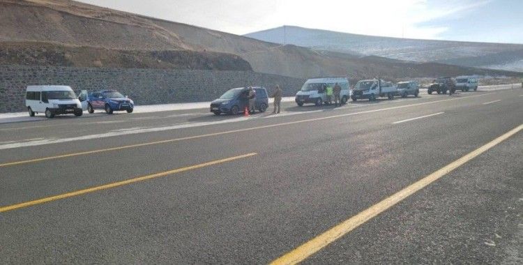 Kars’ta jandarma uygulamaları sürüyor
