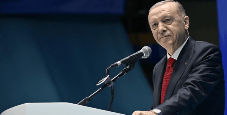 Cumhurbaşkanı Erdoğan: Aziz milletimize hizmet yolunda, 2024 yılında da durmadan, dinlenmeden aşkla çalıştık