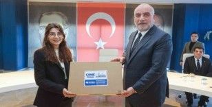 Başkan İbrahim Sandıkçı’dan öğretmenlere laptop
