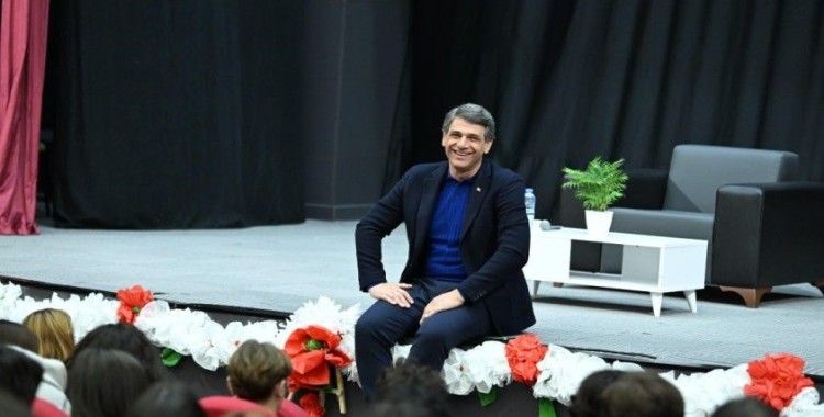 Başkan Kocaman’dan gençlere: "Sizlerin hayalleriniz bizim yol haritamız"
