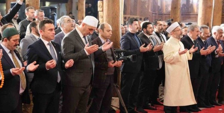 Tarihi Ulu Camii’de Regaip Kandili özel programı ile tarihi bir gün yaşandı
