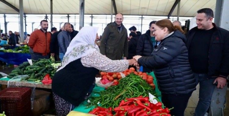 Başkan Gençay, vatandaşlarla bir araya geldi
