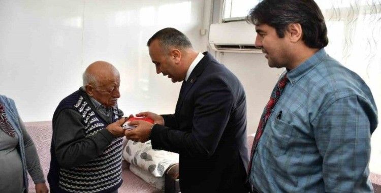 Manisa’da hayattaki 12 Kore Gazisi ziyaret edildi
