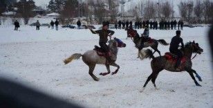 Ciritçi baba ciritçi oğlunu eksi 15 derece havada askere ciritle uğurladı
