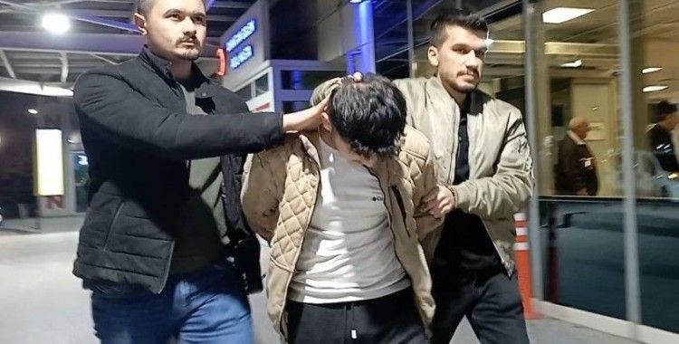 Filmden etkilenip kadının elindeki telefonu çalan kapkaççı tutuklandı
