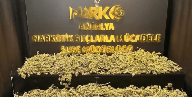 Antalya'da son 1 haftada 26 kilo uyuşturucu madde ele geçirildi