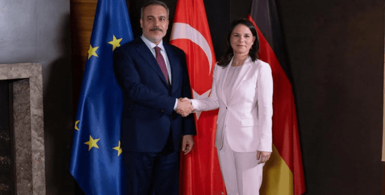 Dışişleri Bakanı Fidan, İngiliz ve Alman mevkidaşlarıyla görüştü