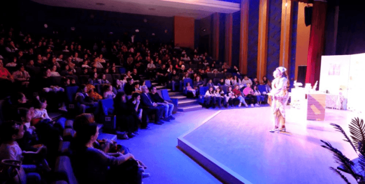 Bodrum'daki tiyatro oyununa yoğun ilgi