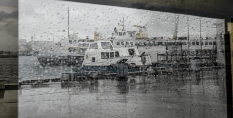 İstanbul'da vapur seferleri iptal edildi