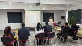 Devlet desteğiyle evlenecek çiftlere eğitim verildi
