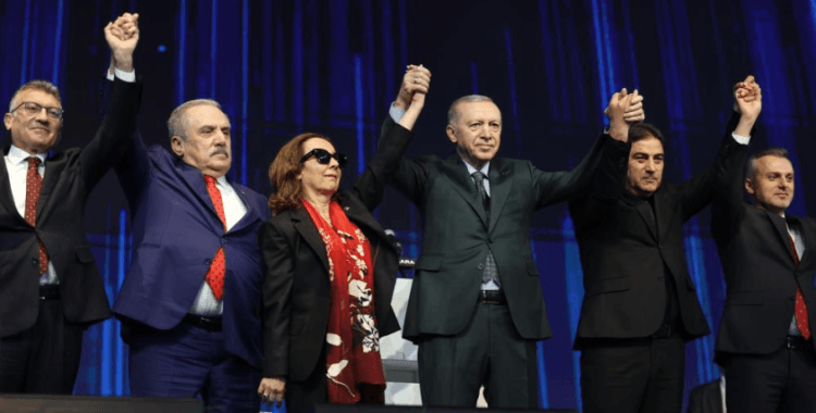 AK Parti'ye 3 milletvekili katıldı