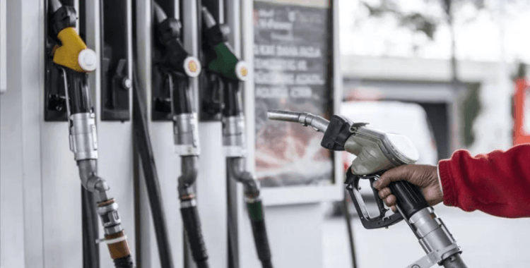 Motorine zam geldi: Akaryakıt fiyatları gece yarısı değişti, işte güncel tarife