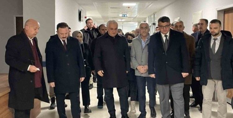 Muş Valisi Çakır’dan Malazgirt Devlet Hastanesine ziyaret
