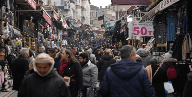 Eminönü'nde Ramazan hareketliliği