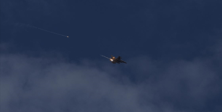 İsrail ordusu Suriye'yi vurdu