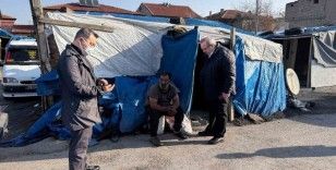 Başkan Büyükkılıç, barakada yaşayan Dudu teyze ve oğluna sahip çıktı
