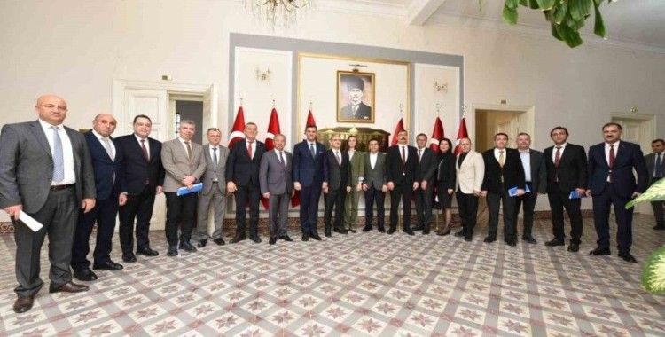 Sahipsiz hayvanlar için birlikte hareket edecekler
