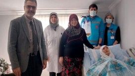 Evde sağlık ekipleri yalnız bırakmıyor
