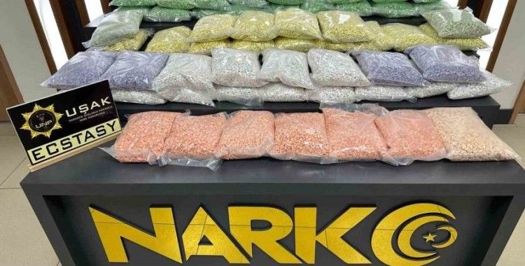 Uşak’ta 2 uyuşturucu satıcısı tutuklandı
