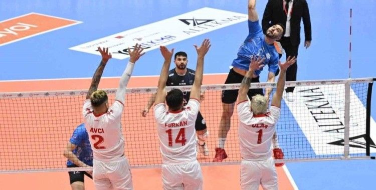 Efeler Ligi Play-Off 5-8 Etabı: Altekma: 3 Spor Toto: 0
