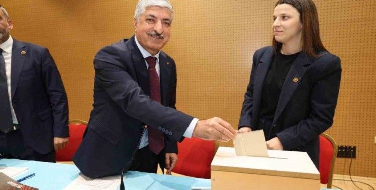Başkan Ömeroğlu’ndan Özgür Özel’e sert tepki
