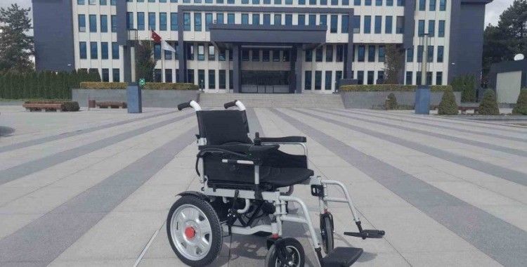 İyilik Ailesi’nden engelli İrem Kumru’ya anlamlı hediye
