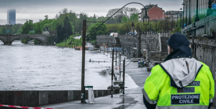 İtalya'da sel ve heyelan: 3 ölü