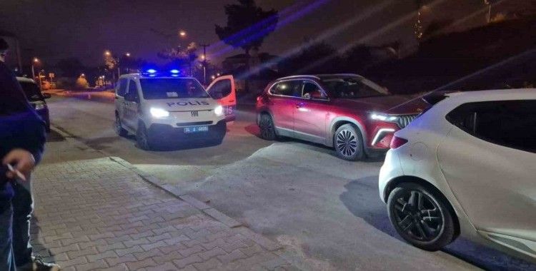 Polisi gören geri manevra yaparak kaçtı
