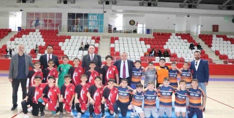 Bozüyük’te 23 Nisan Futsal Turnuvası yarı final heyecanı
