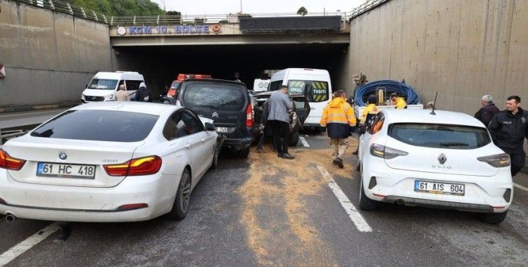 Zincirleme trafik kazasında 25 araç birbirine girdi: Çok sayıda yaralı var