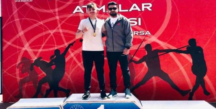 Erzincanlı sporcular cirit ve gülle atmada derece elde etti
