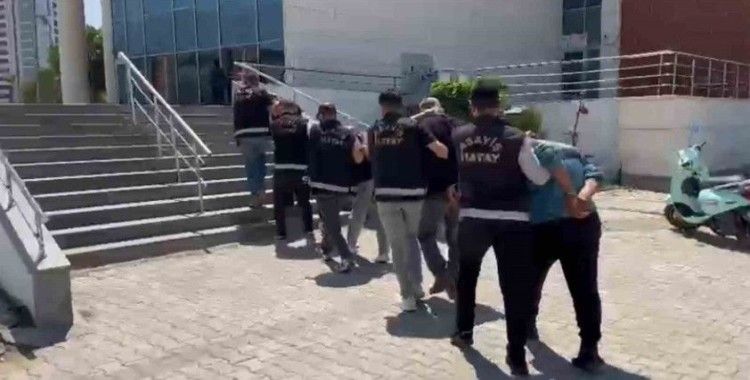 İskenderun’da aranan 5 kişi yakalandı
