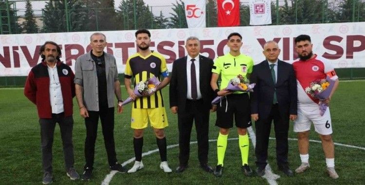 FÜ’de 50. yıl spor şenlikleri başladı
